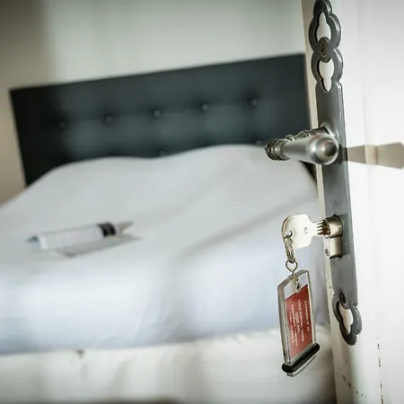 Otel Domaine Du Val De Ceze