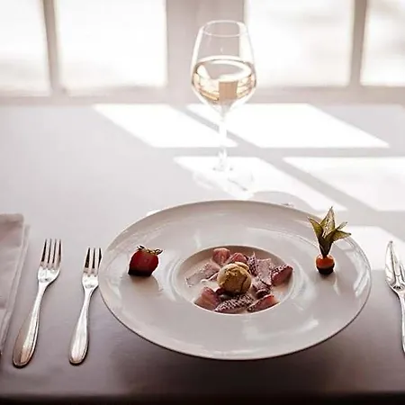 Domaine Du Val De Ceze 3*
