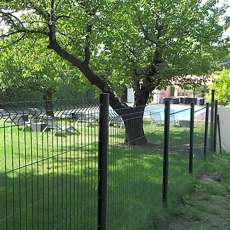 Domaine Du Val De Ceze Hotel 3*