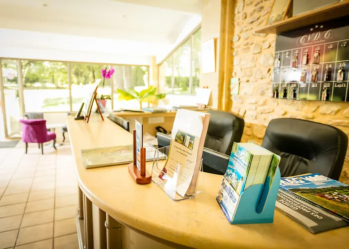 Hotel Domaine Du Val De Ceze 3*