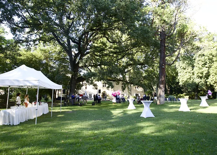 Hotel Domaine Du Val De Ceze Bagnols-sur-Ceze