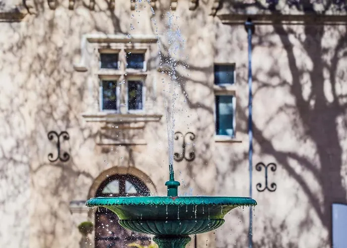 Hotel Domaine Du Val De Ceze Bagnols-sur-Ceze