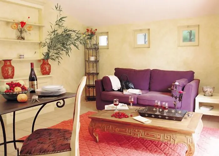 Hotel Domaine Du Val De Ceze 3*